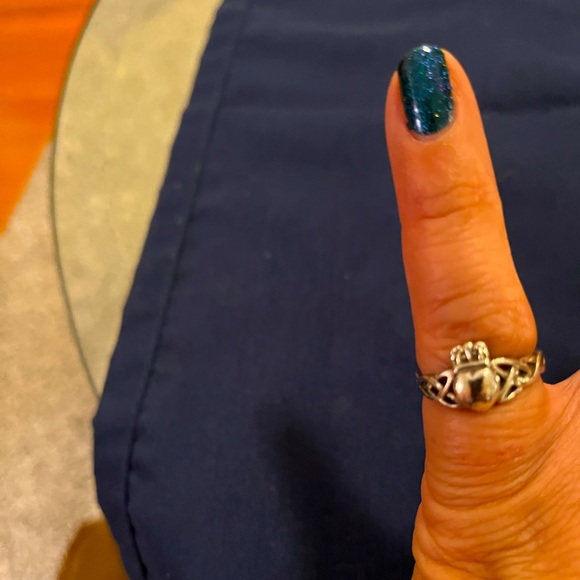 925 Sterling Silver Ring, size 5.5 - Picture 1 of 4